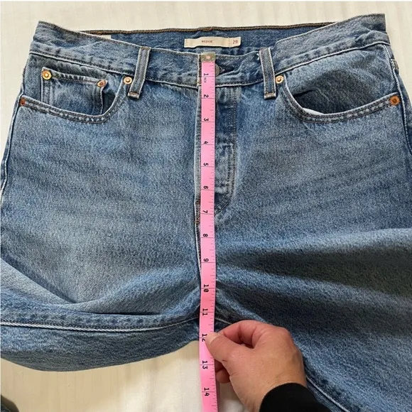 Levi's Premium Wedgie Icon Fit Frayed Hem High rise Jean Shut Up Blue size 29