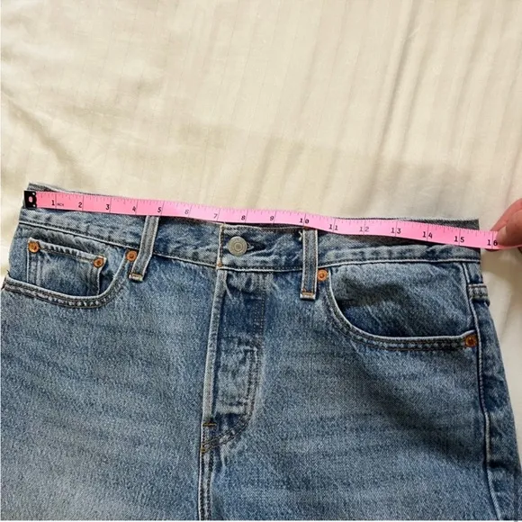 Levi's Premium Wedgie Icon Fit Frayed Hem High rise Jean Shut Up Blue size 29