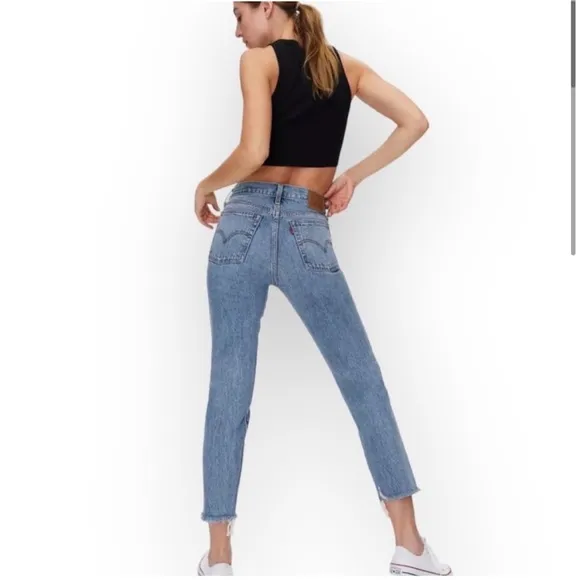 Levi's Premium Wedgie Icon Fit Frayed Hem High rise Jean Shut Up Blue size 29