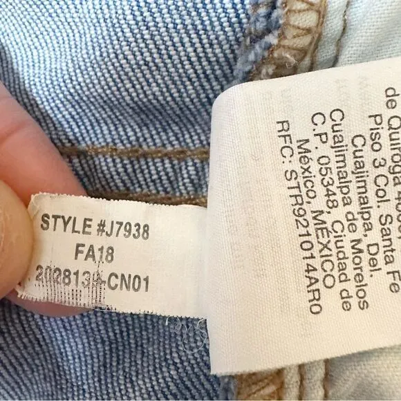 Madewell The High-Rise Slim Distressed Boyjean in Lita Wash: Step-Hem Size 26