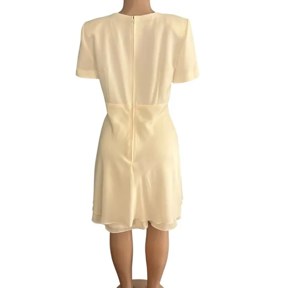 Maggy London by Kenneth Nolan Off White Vintage Short Sleeve Dress