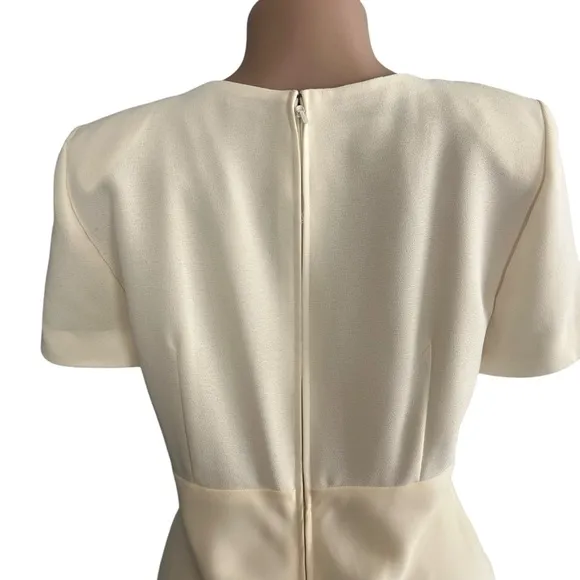 Maggy London by Kenneth Nolan Off White Vintage Short Sleeve Dress