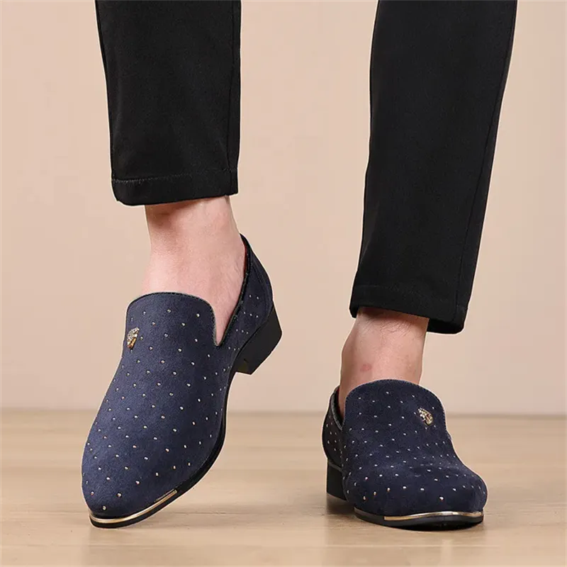 Men's Vintage Faux Suede Leopard Head Badge Dress Shoes