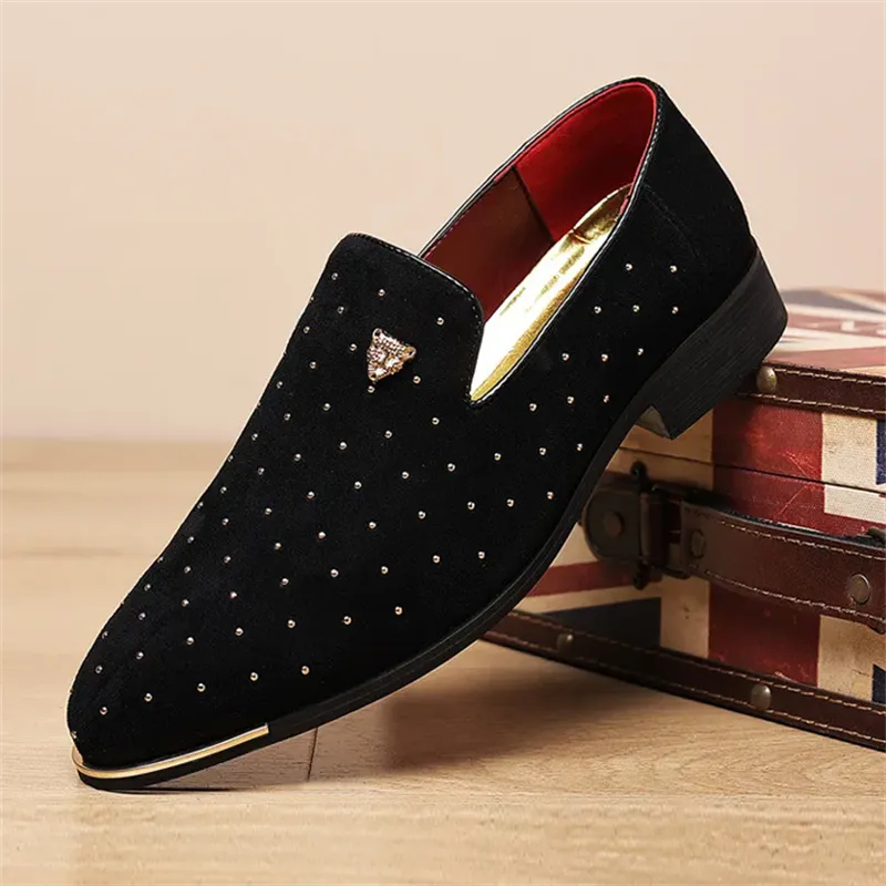 Men's Vintage Faux Suede Leopard Head Badge Dress Shoes