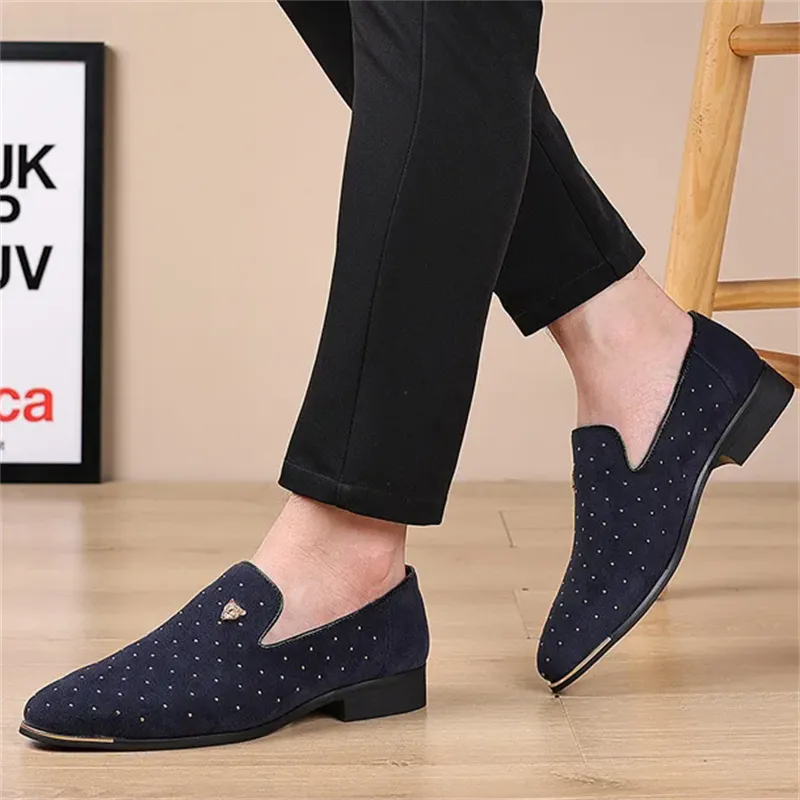 Men's Vintage Faux Suede Leopard Head Badge Dress Shoes