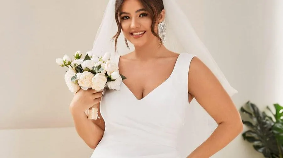 Nadine modern wedding dress with split and train in Ivory