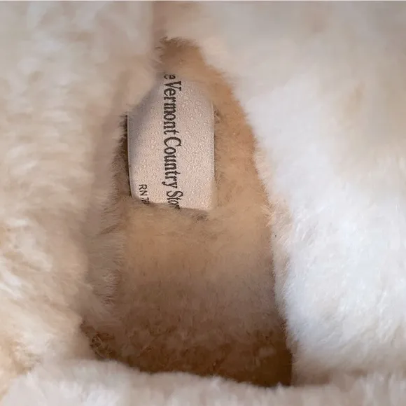 💗💗💗NEW The Vermont Country Store Sheepskin Leather with wool Moccasins Slippers