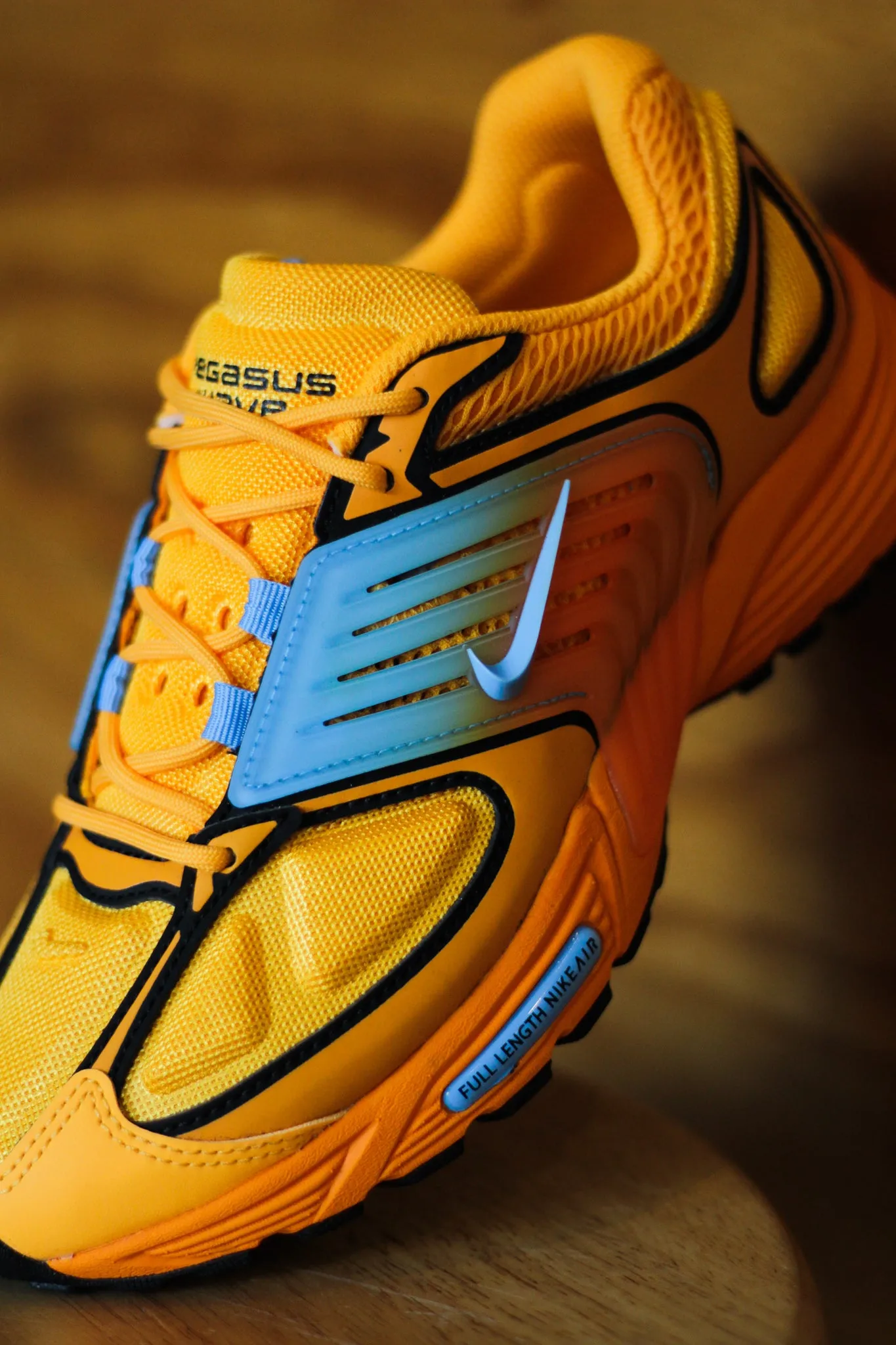 NIKE AIR PEGASUS WAVE "SUNDIAL/UNIVERSITY BLUE-BRIGHT CERAMIC"