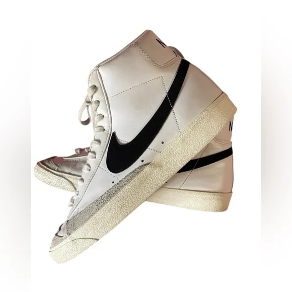 ⛹️Nike Men's Blazer Mid '77 Vintage ShoesSize 12