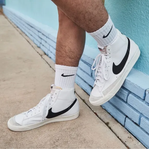 ⛹️Nike Men's Blazer Mid '77 Vintage ShoesSize 12