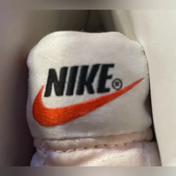 ⛹️Nike Men's Blazer Mid '77 Vintage ShoesSize 12