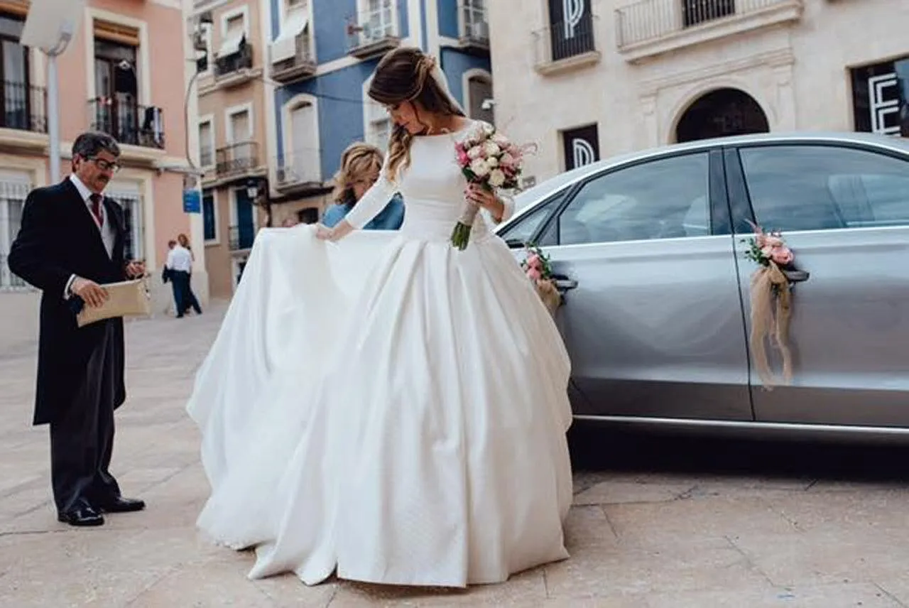 Nude Back Long Sleeves Satin Ball Gown Wedding Dresses with Pockets TN195