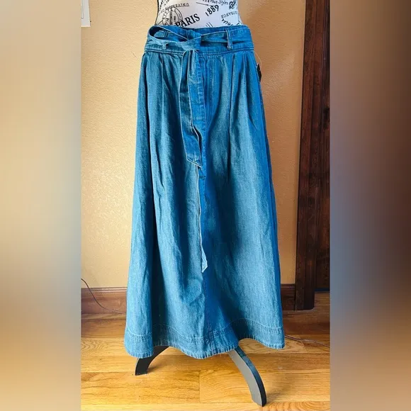 NWT Lauren Ralph Lauren Blue Denim Midi Skirt