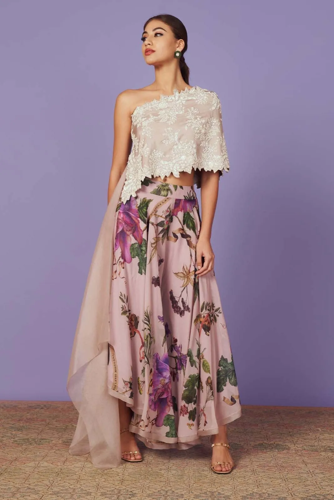 PEARL WORK ONE SHOULDER CAPE SET