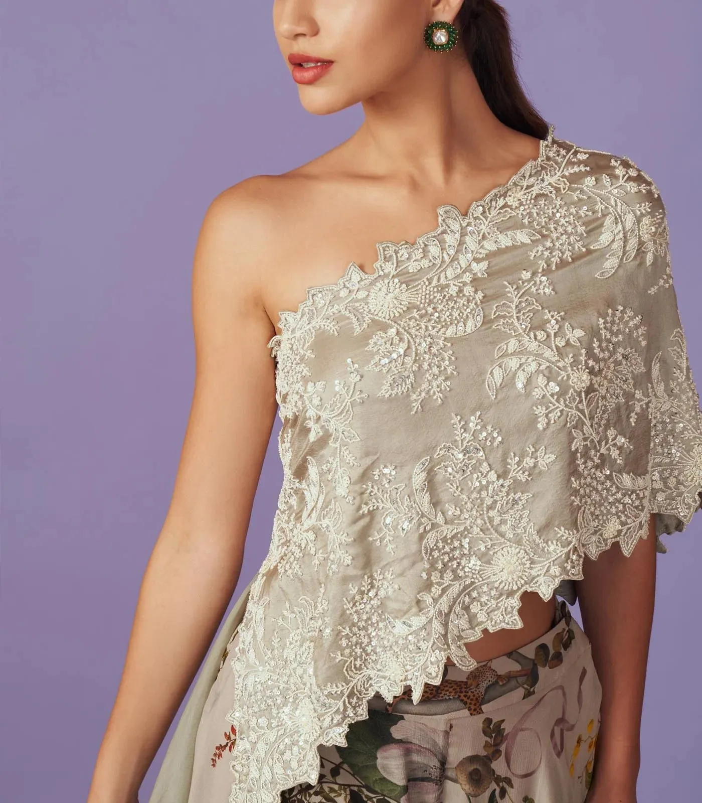 PEARL WORK ONE SHOULDER CAPE SET