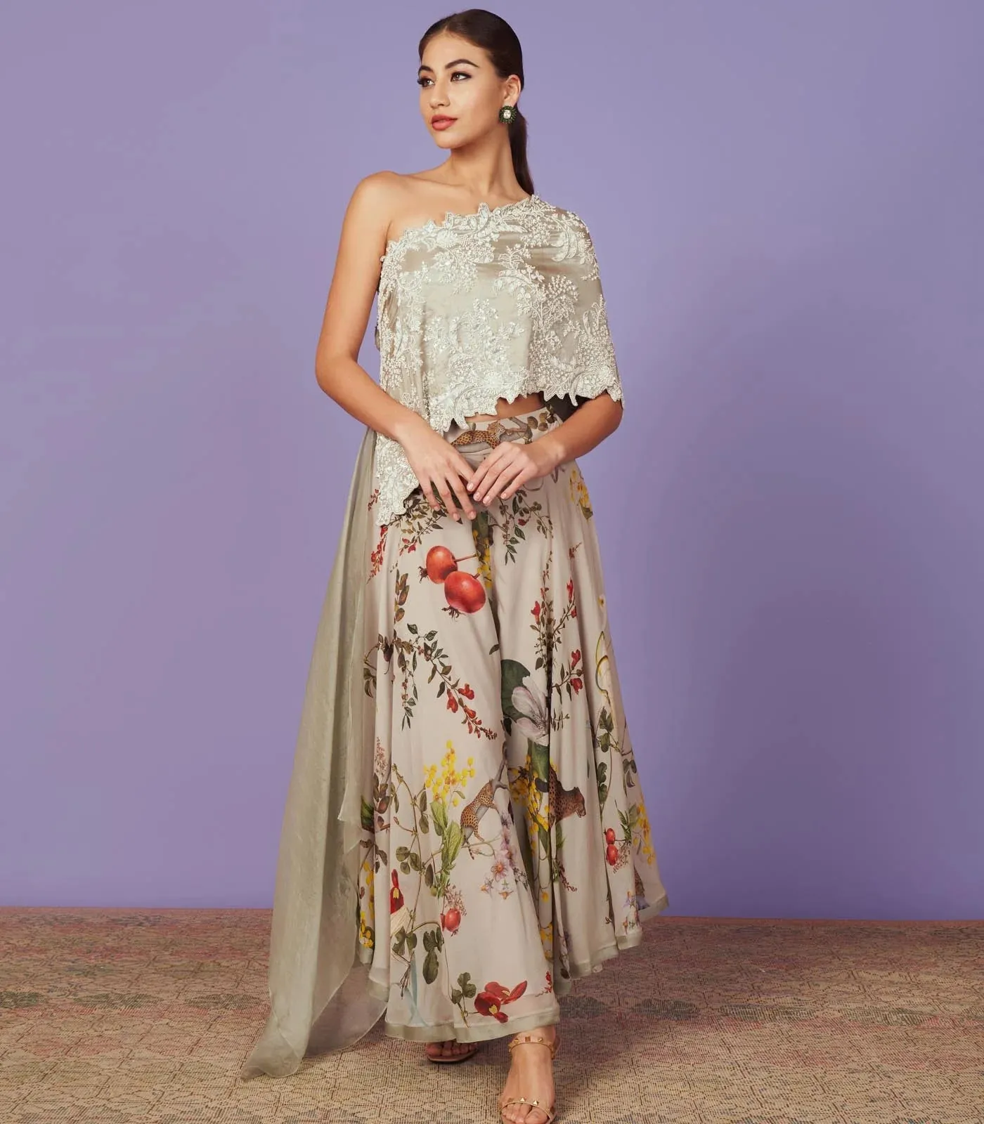 PEARL WORK ONE SHOULDER CAPE SET