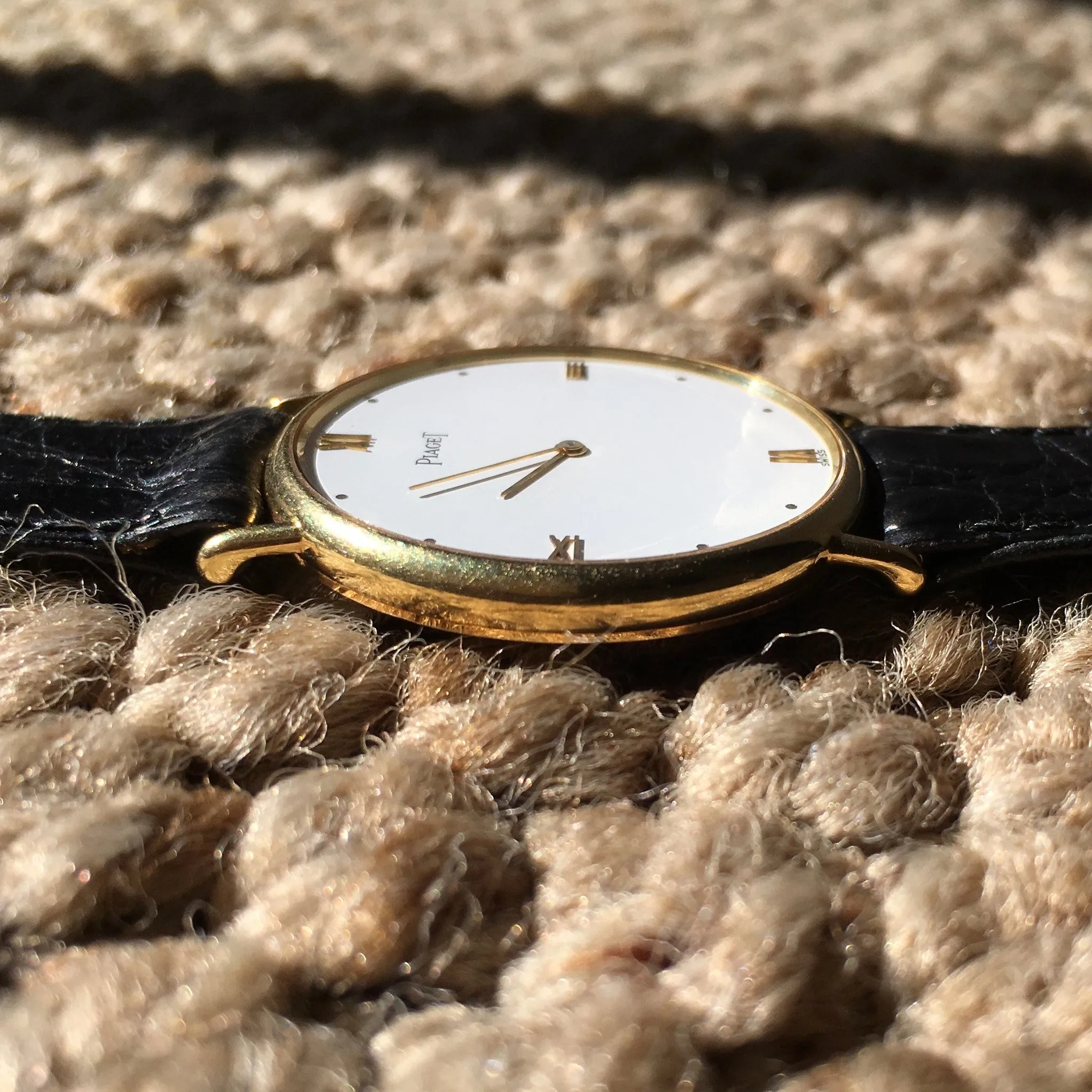 Piaget 8065 Quartz Solid 18K Yellow Gold White Dial Dress Wristwatch