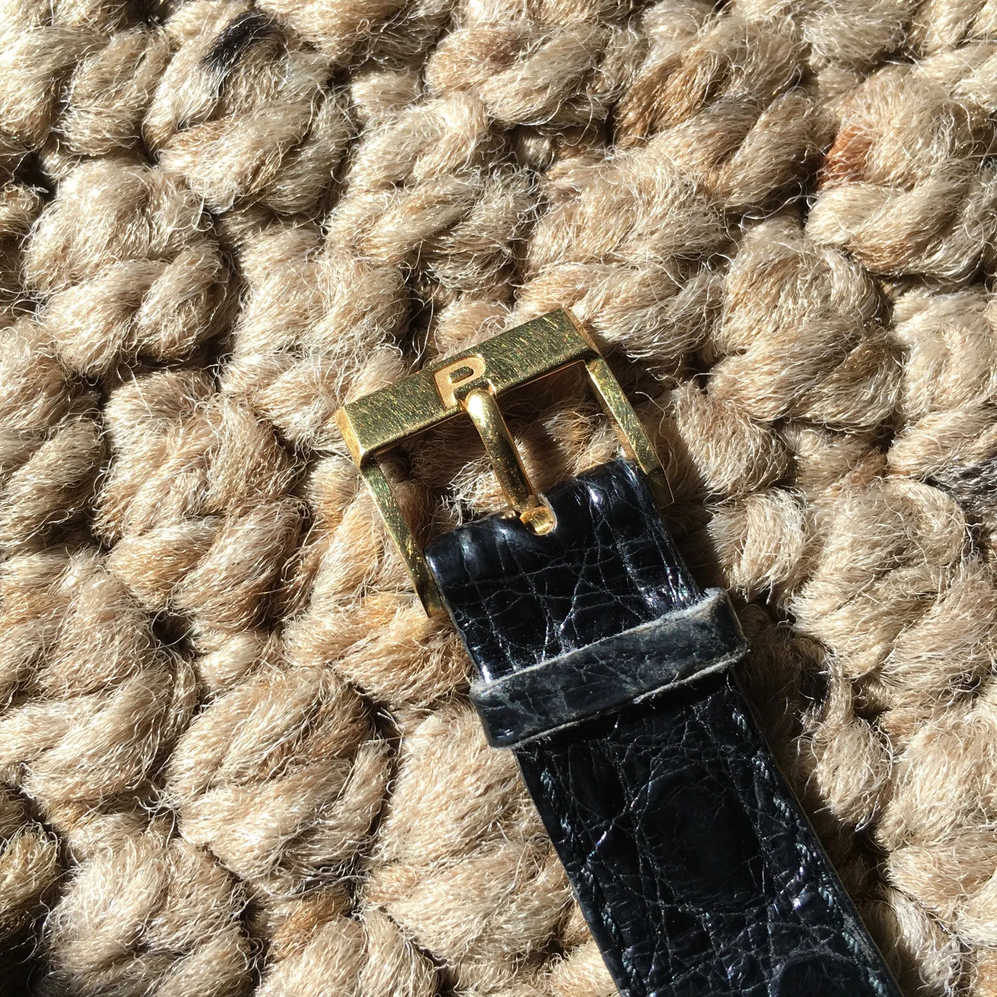 Piaget 8065 Quartz Solid 18K Yellow Gold White Dial Dress Wristwatch