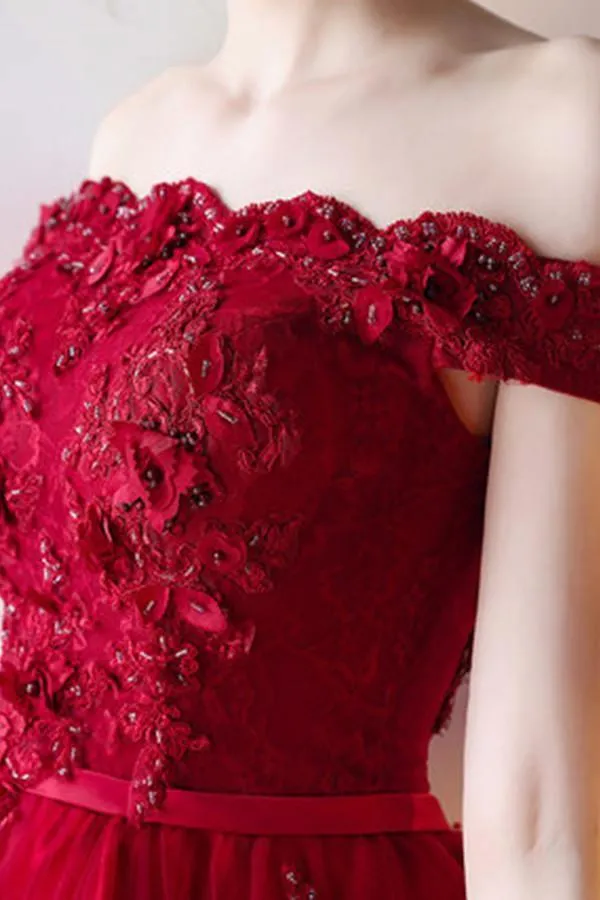 Red Sleeveless Lace Fashion Homecoming Dress With Appliques TR0189
