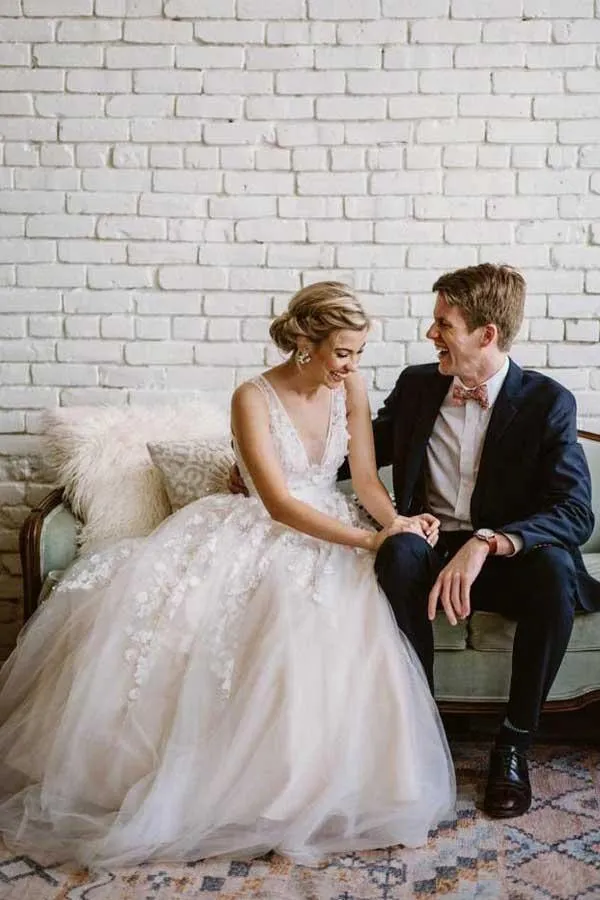 Simple Lace Applique A Line V Neck Tulle Beach Wedding Dress TN131