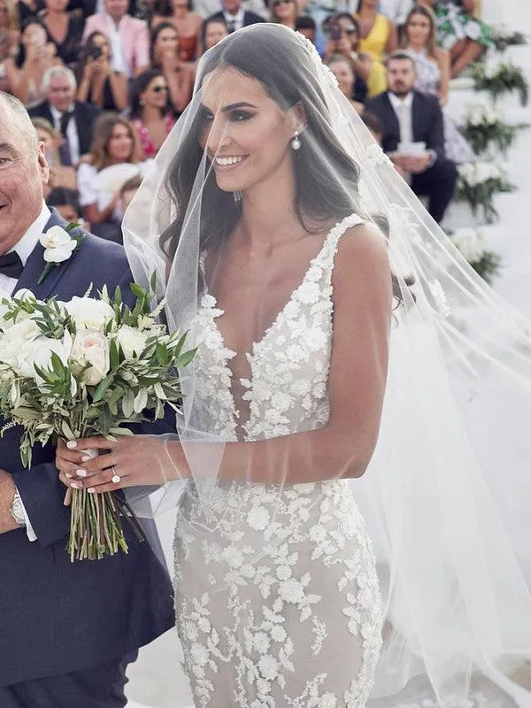 Straps Mermaid Wedding Dresses Lace Appliqued Bridal Gowns TN297