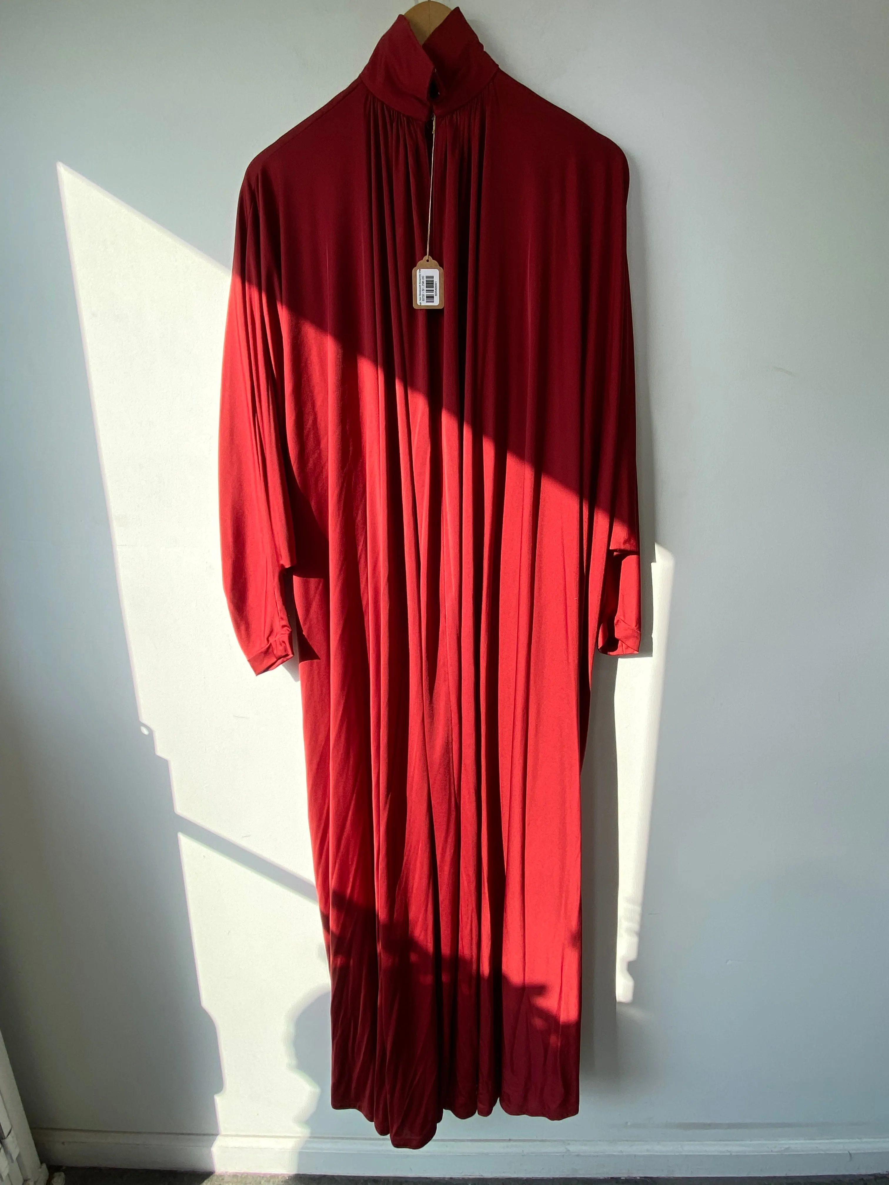 Stunning Vintage Yuki Rembrandt Burgundy Gown
