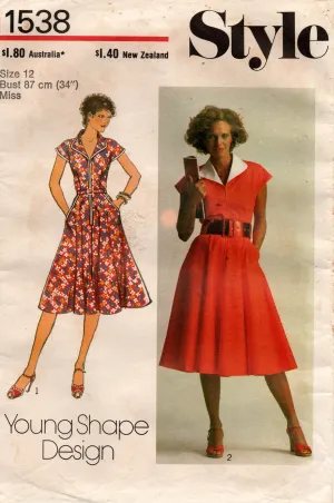 Style 1538 Womens Zip Front Dress with Pockets 1970s Vintage Sewing Pattern Size 12 Bust 34 inches