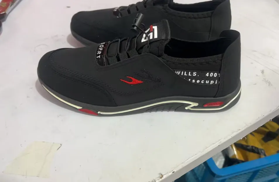 Summer New Men's Shoes Korean Style Men's Casual Shoes Lightweight Soft Sole Fashionable Men's Shoes Men's Sports Shoes