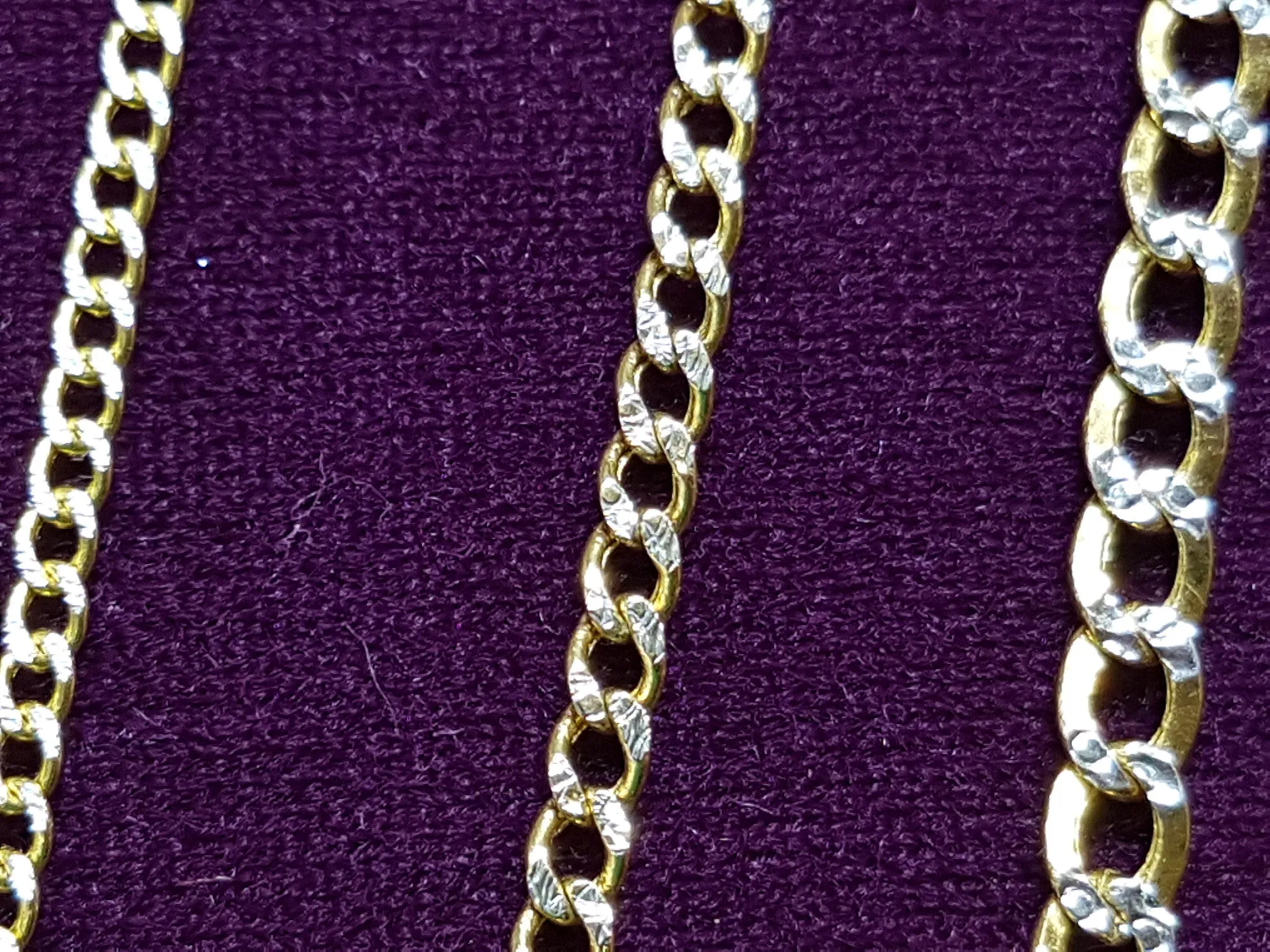 Two-Tone Lightweight Flat Cubanlink Chain (14K)
