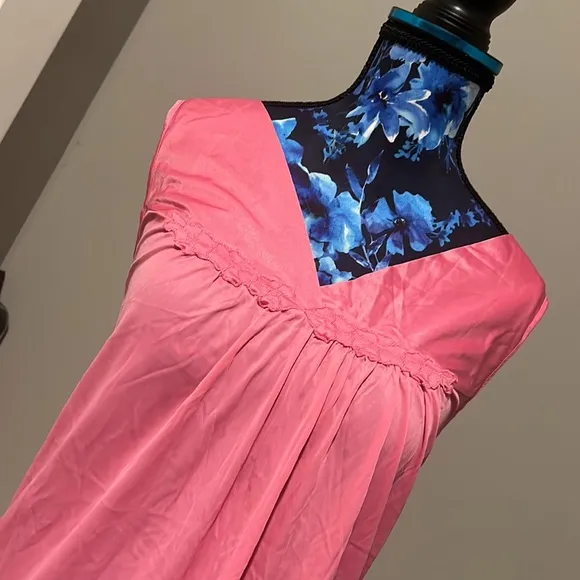 Vanity fair in new condition vintage sleep dress