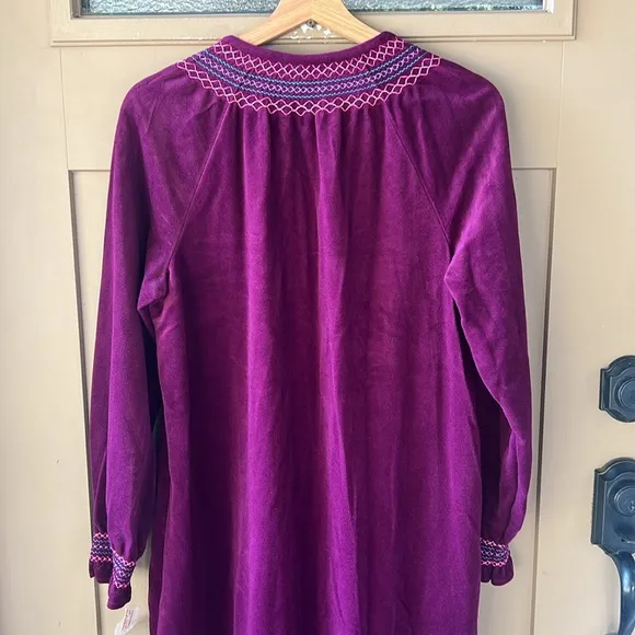 Vanity Fair Vintage New w Tag Velvet Magenta House Dress Muumuu Robe Sz M