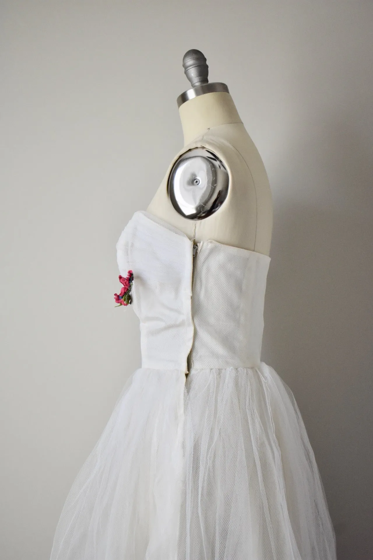 Vintage 1950s White Rosette Tulle Dress