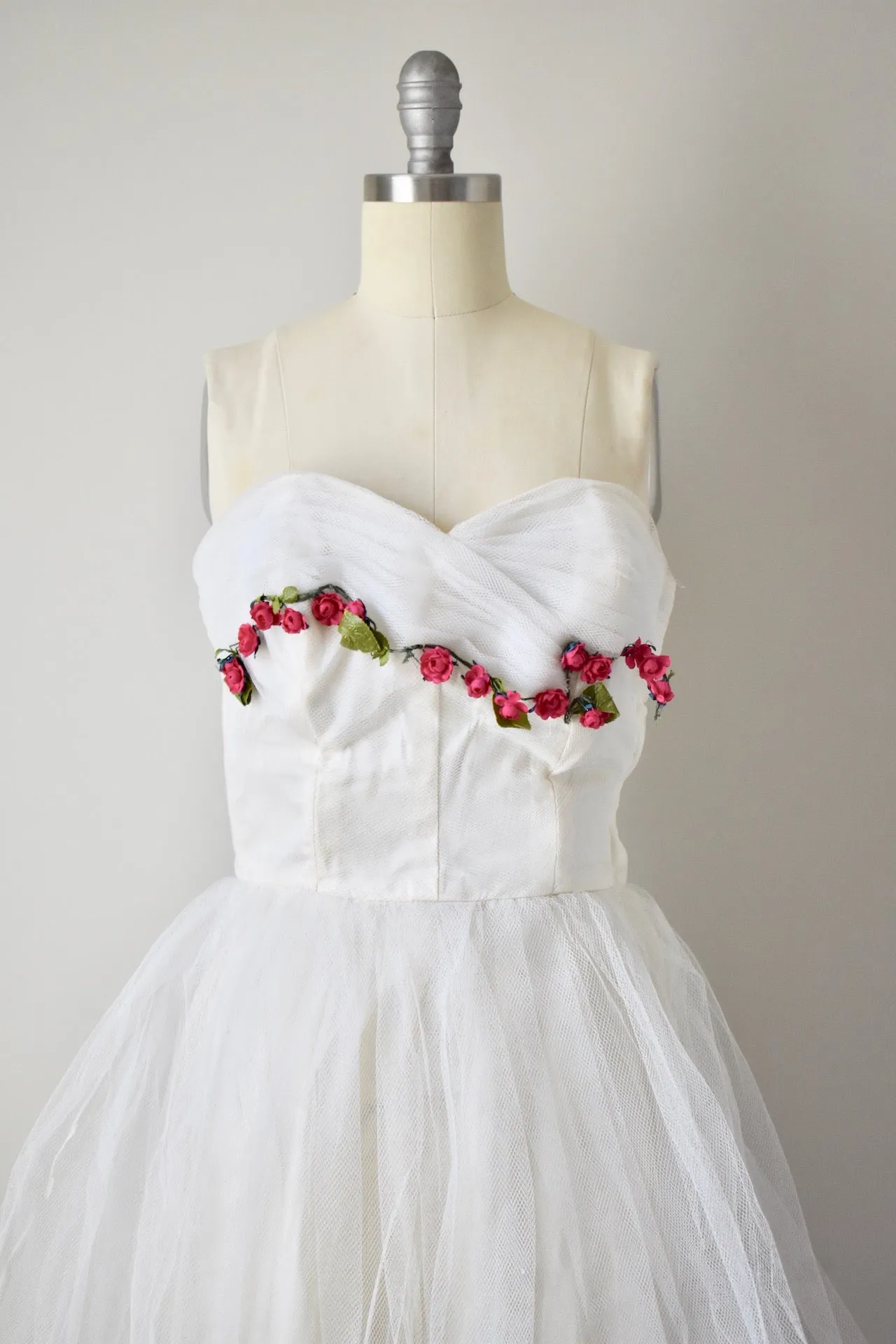 Vintage 1950s White Rosette Tulle Dress