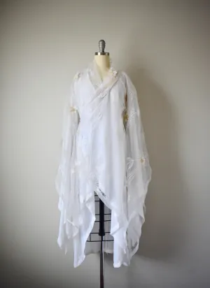 Vintage 1980s Poly White Floral Applique Kimono