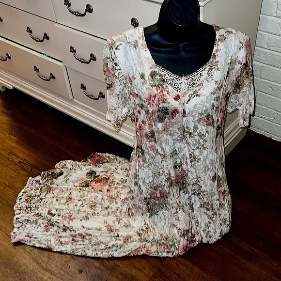 Vintage 70s Nostalgia Pink &amp; Terra Cota Floral Crinkle Lace Maxi Dress