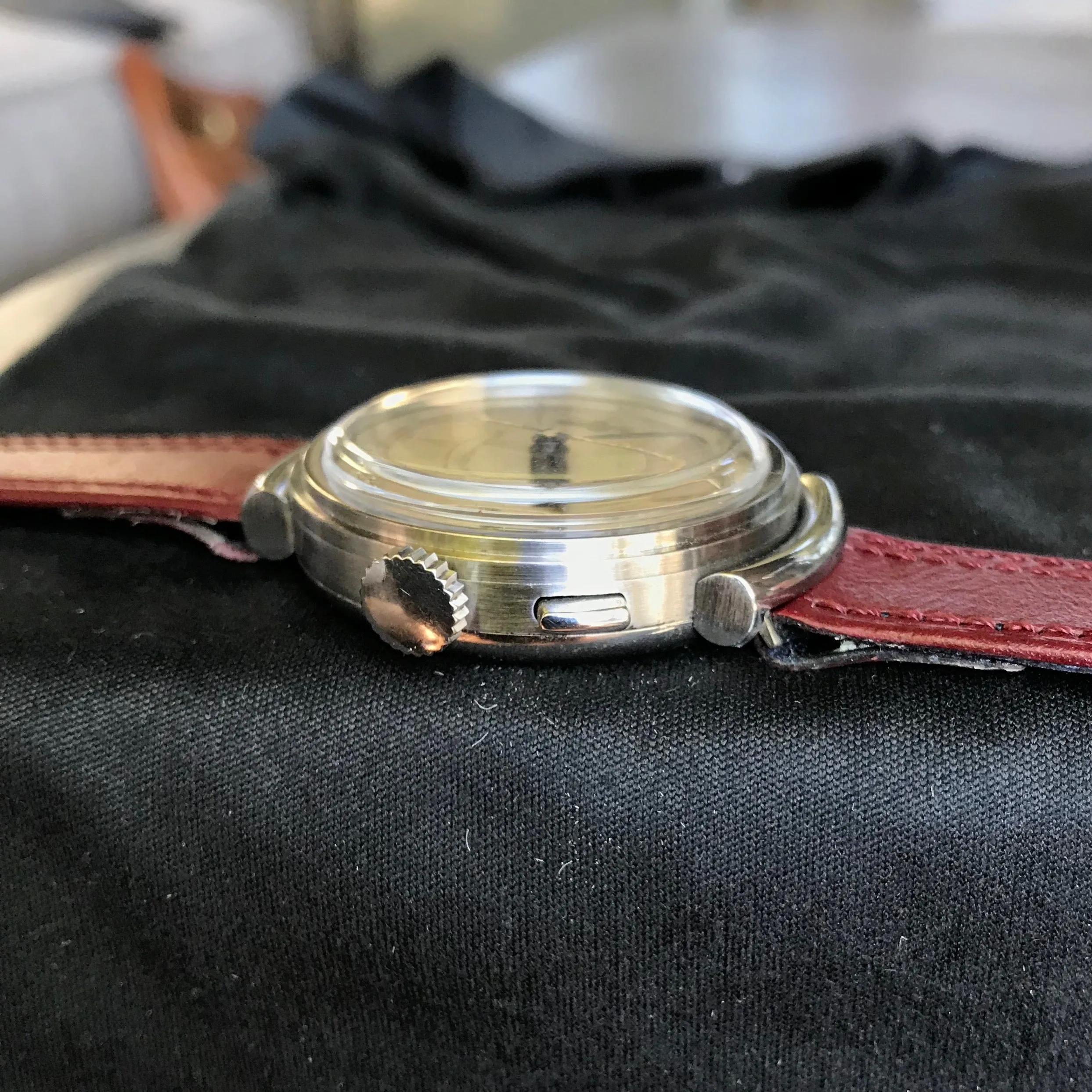 Vintage Angelus Mono Pusher Chronograph Step Case Manual Wind Anti Magnetique Wristwatch