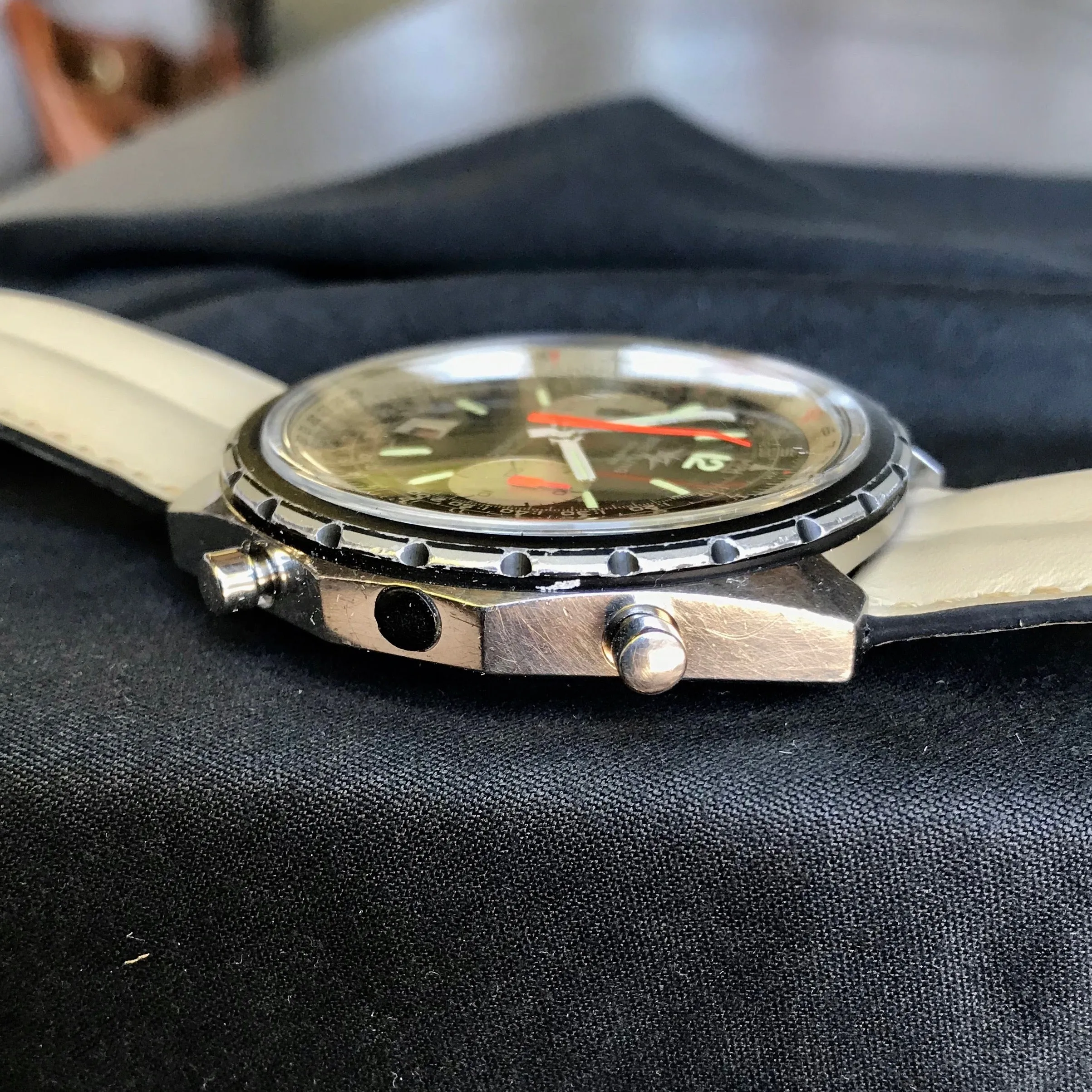 Vintage Breitling Navitimer Chrono-Matic 1806 Stainless Steel Automatic Chronograph Watch 1969 Box & Papers