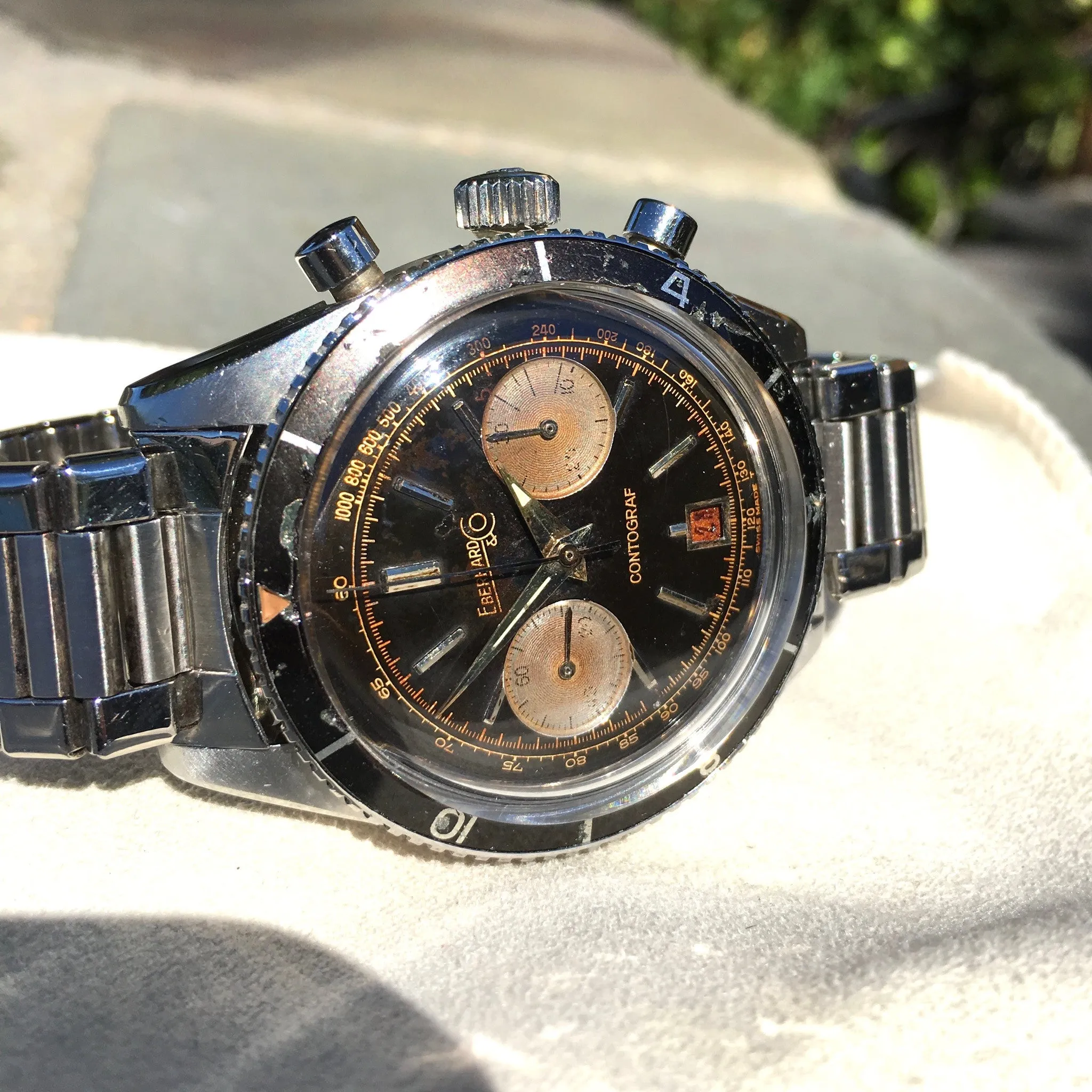 Vintage Eberhard & Co. Contograf Steel Chronograph Gilt Roulette Date Wristwatch
