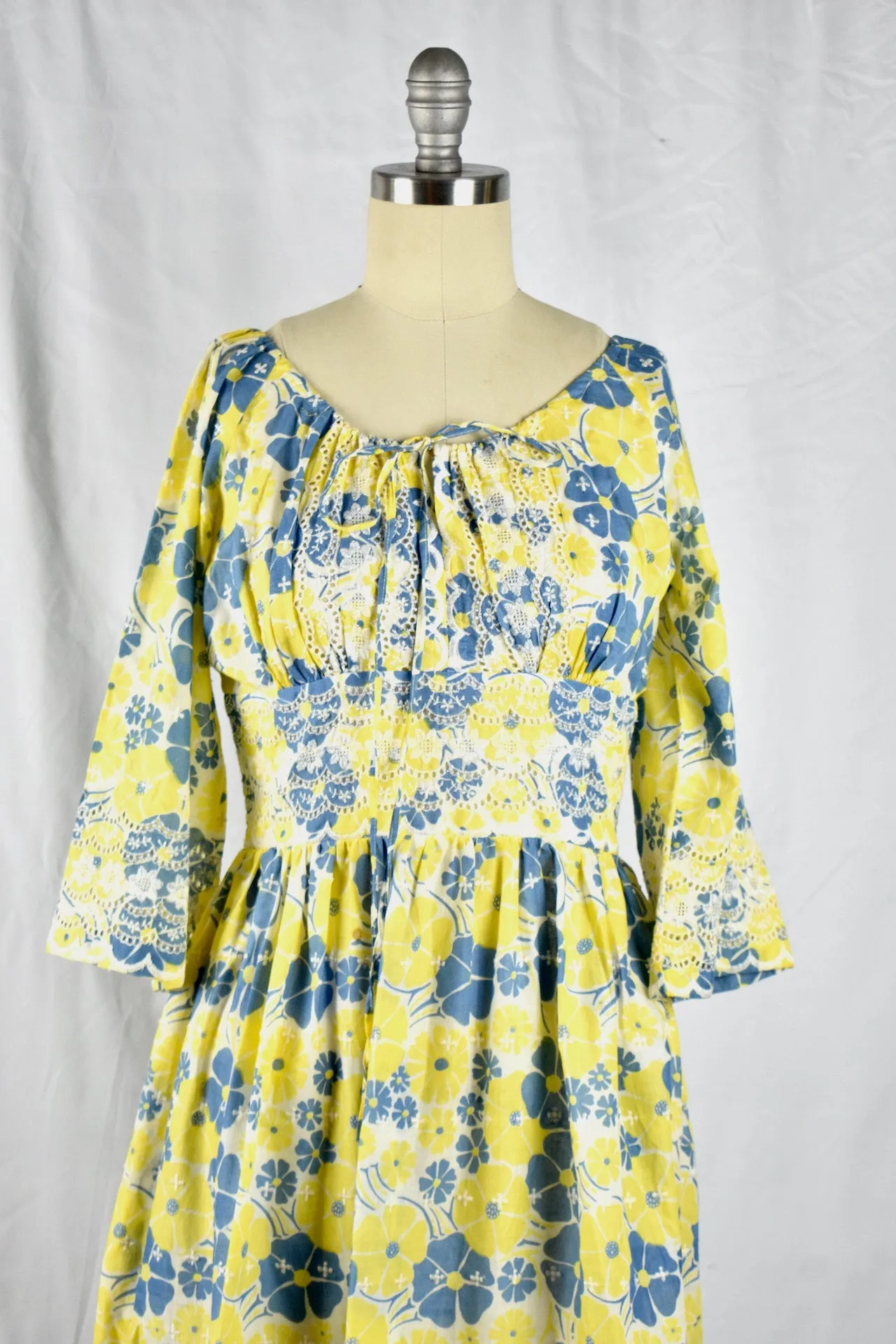 Vintage late  1960s Lilly Pulitzer Cotton Yellow/Blue Dress