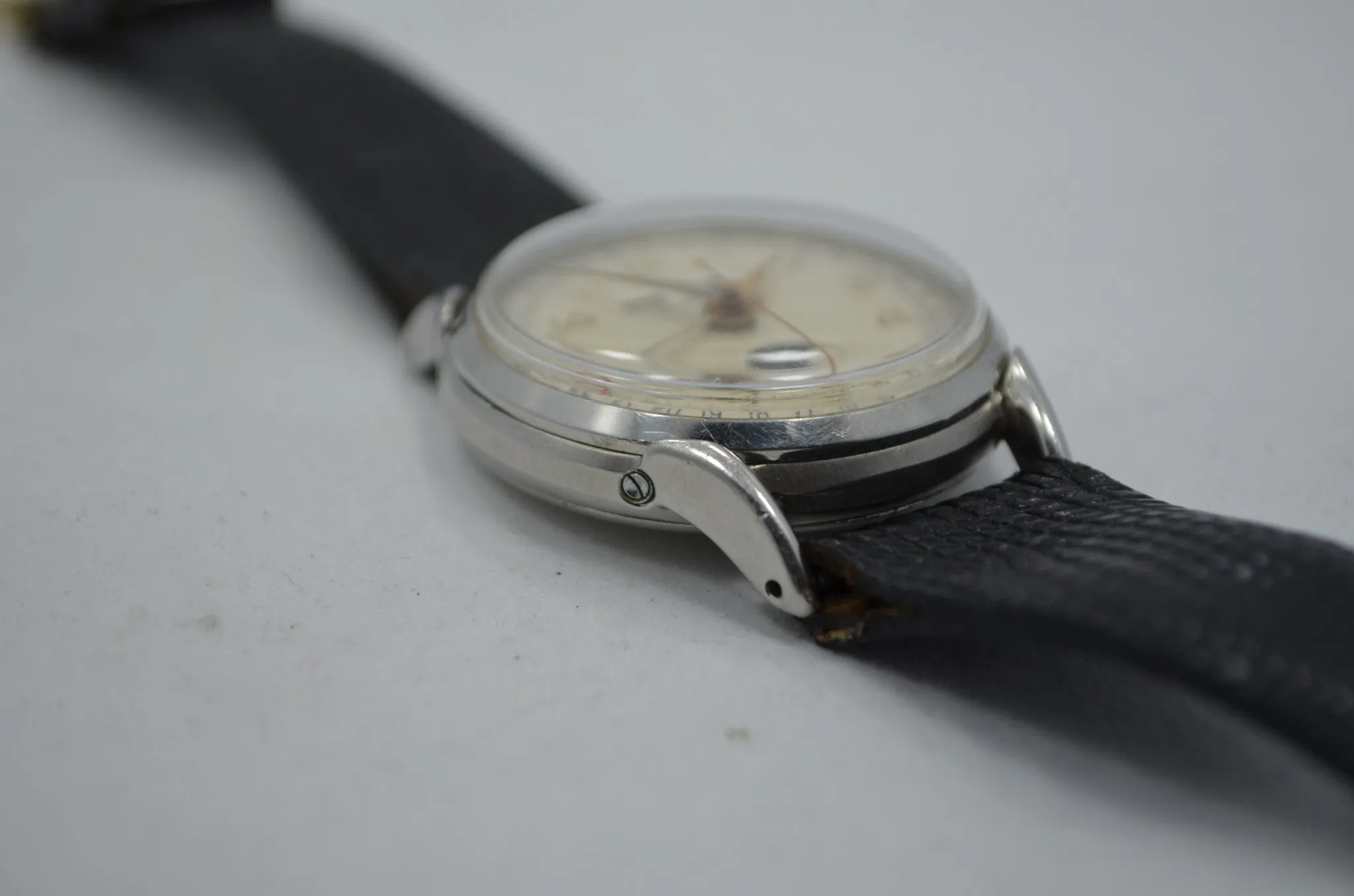 Vintage Leonidas Triple Date Calendar Moon Phase Day Date Steel Ref. 1201 Manual Wind 1940's
