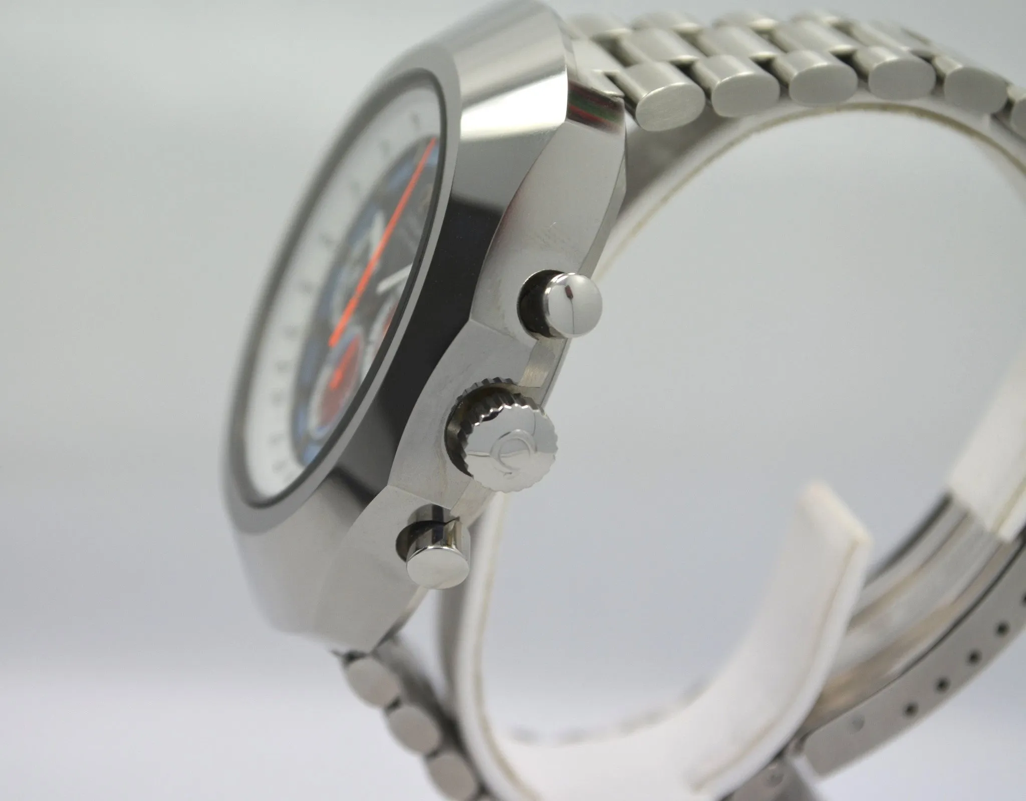 Vintage Omega Seamaster Skywalker Stainless Steel Ref. 145.023 Wristwatch