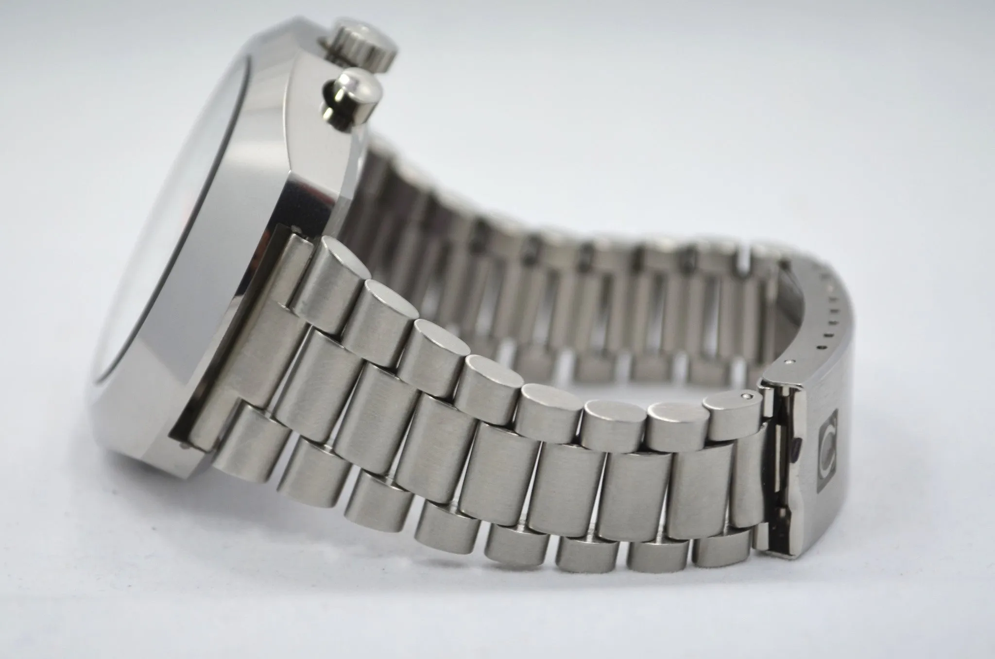 Vintage Omega Seamaster Skywalker Stainless Steel Ref. 145.023 Wristwatch