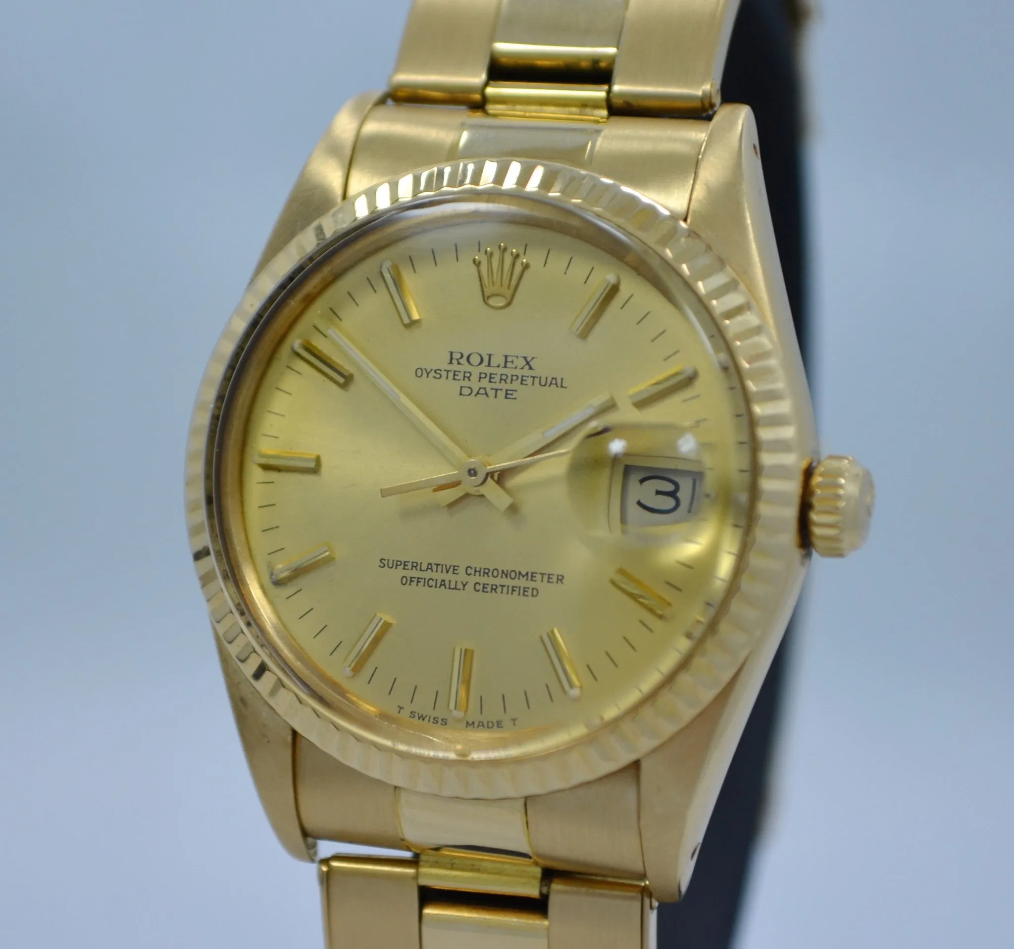Vintage Rolex 15038 Oyster Perpetual Date 18K Yellow Gold 8.8 Mil 1985 Watch