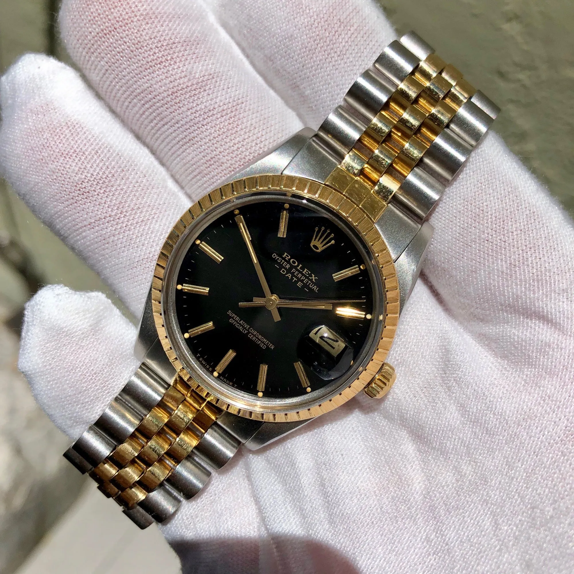 Vintage Rolex Date 15053 Two Tone Steel 18K Yellow Gold Black Jubilee Wristwatch Circa 1984
