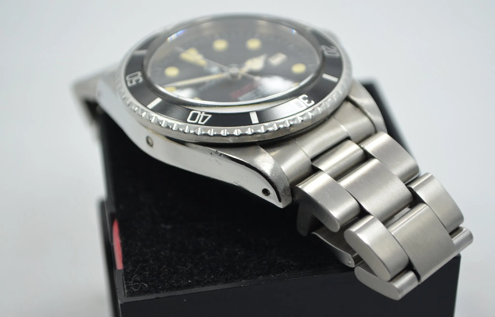 Vintage Rolex Double Red Sea Dweller Mark IV Automatic Watch Box Papers 1977