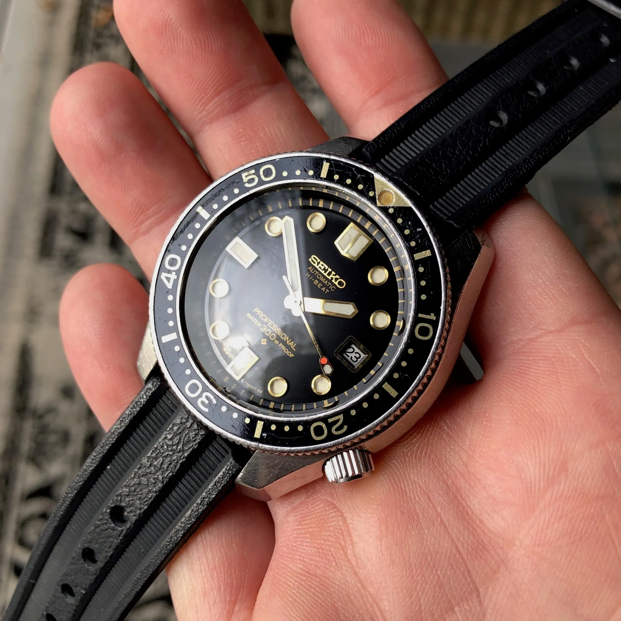 Vintage Seiko Professional 6159-7001 Diver 300 Hi-Beat Steel Automatic 44mm Wristwatch