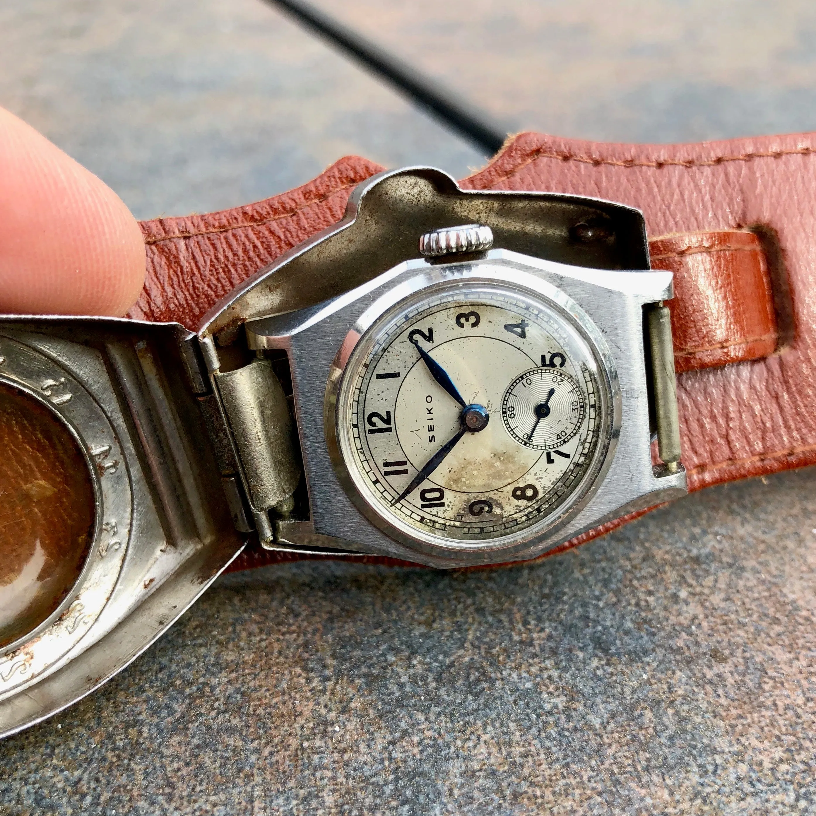 Vintage Seiko WWII Pilots Wristwatch Seikosha Manual Wind Wristwatch 1940's