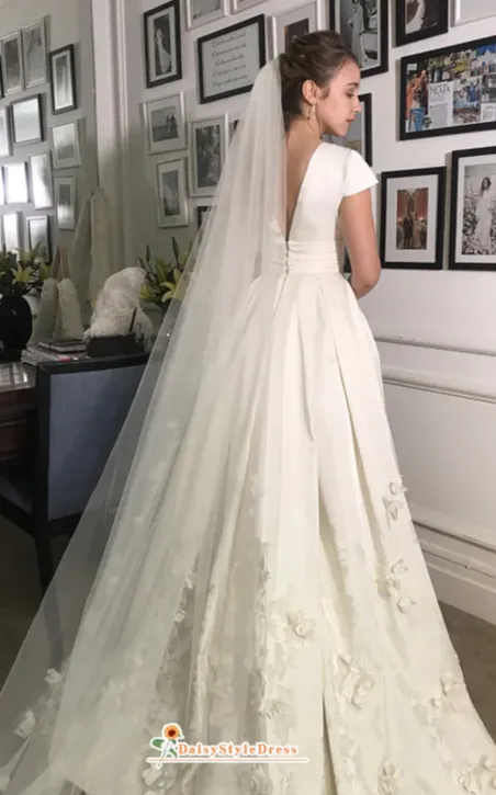 Vintage Short Sleeve Deep V-neck Wedding Dress