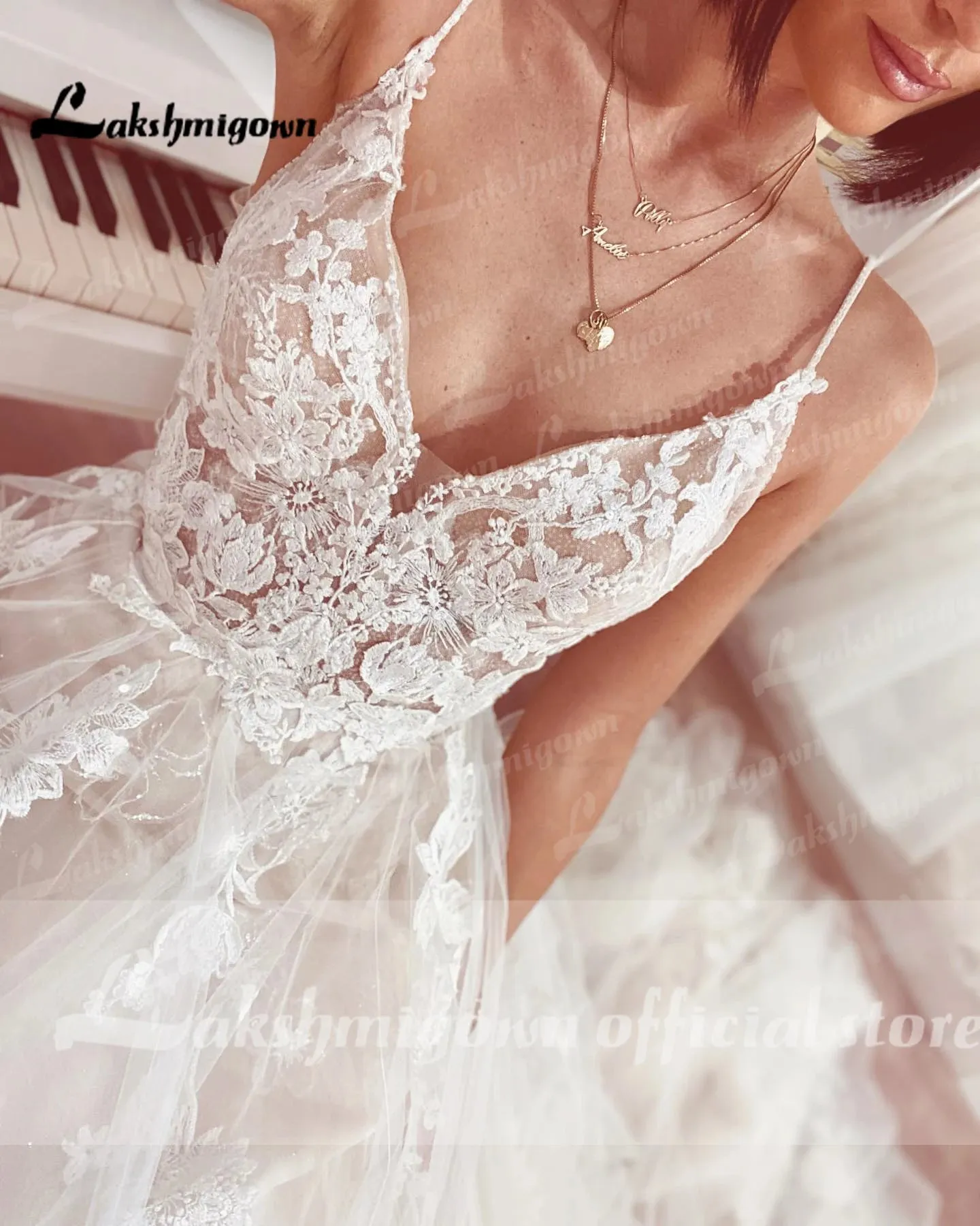 Vintage  Spaghetti Straps  Wedding Dress 2024 Lace Applqiues V Neck Bridal Gown Tulle A Line Vestido