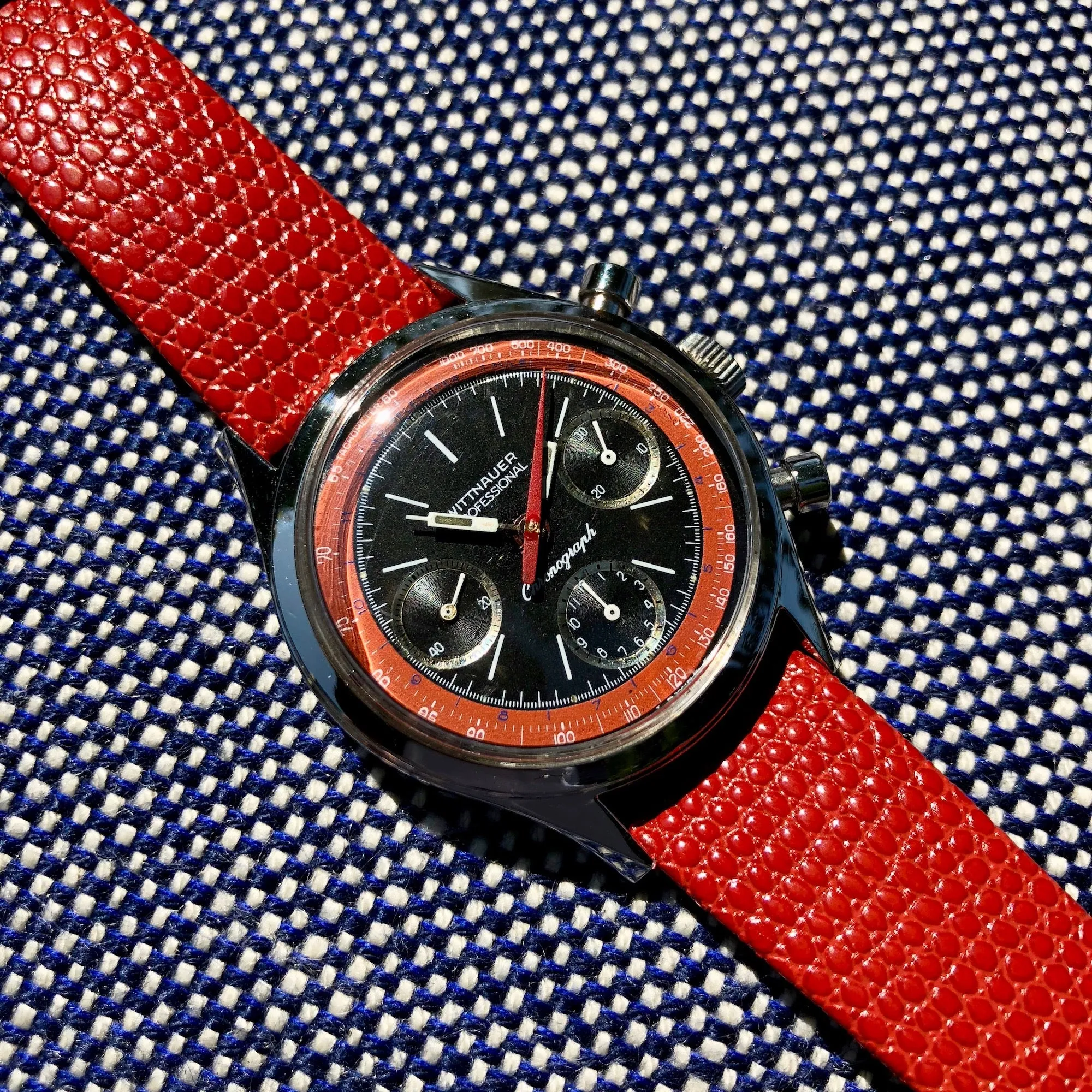 Vintage Wittnauer Professional 6002 Steel Valjoux 72 Chronograph Manual Black Red Exotic Dial Wristwatch